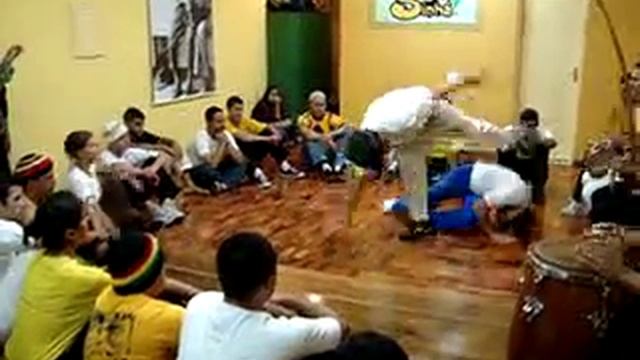 Roda de Capoeira Angola. смотреть онлайн