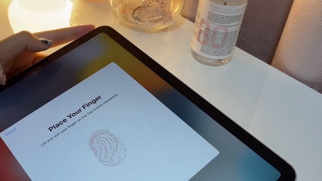 ipad air 5 unboxing (educational discount free airpods!) смотреть онлайн