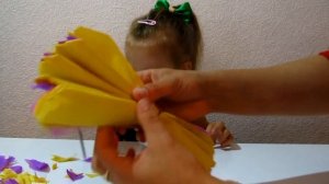 Объемные цветы из гофрированной бумаги  Bulk flowers from crepe paper