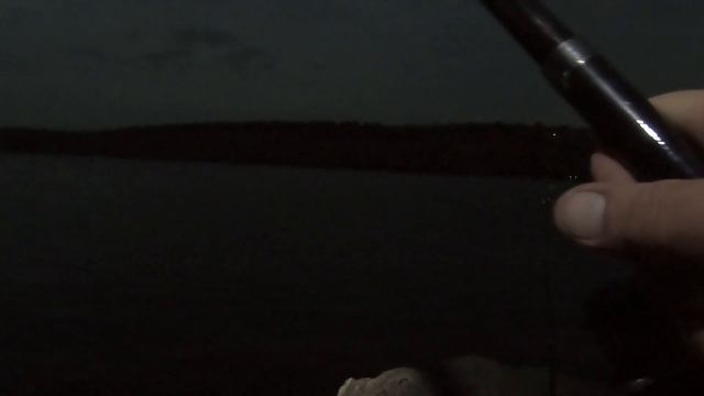 Рыбалка на Днепре возле моста Преображенского - Бабурка (Запорожье) - 13 октября 2021 года. ТАРАНЬ! смотреть онлайн