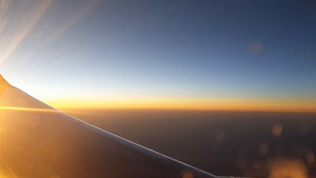 Закат с борта самолета Аликанте-Москва смотреть онлайн