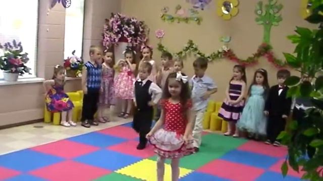 Mother's Day Concert: Песня про бабушку смотреть онлайн