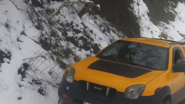 Niva vs Mitsubishi Pajero io Vs Wrangler. INSANE OFF-ROAD!!! смотреть онлайн