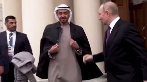Путин согрел президента ОАЭ, отдав ему пальто