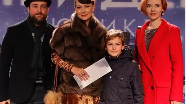 Нонна Гришаева Показала Взрослую Дочь! Копия мамы - настоящая красавица смотреть онлайн