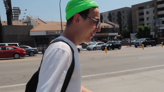 ПОСЛЕДНИЙ ДЕНЬ В ЛОС-АНДЖЕЛЕСЕ / ЗНАК ГОЛЛИВУДА И ХОЛМЫ смотреть онлайн