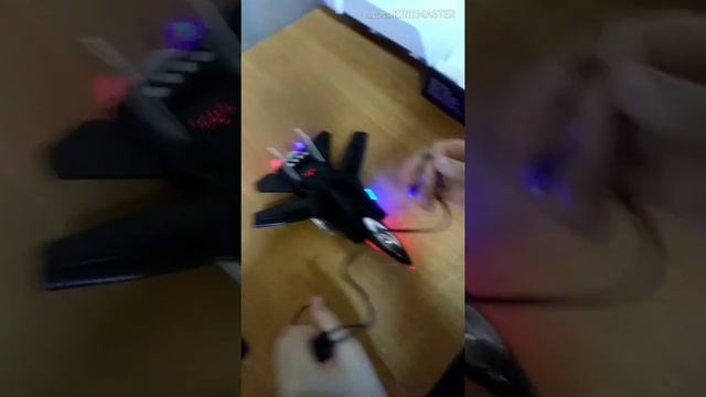 Розпаковка колонки Mini Music Warplane V20 смотреть онлайн