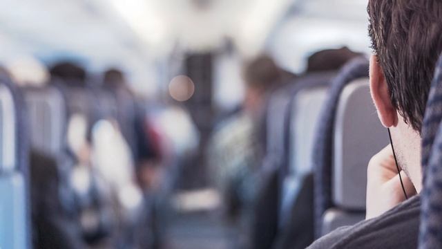 Как мужик поставил на место хамоватого таможенника. Понимаешь но! смотреть онлайн