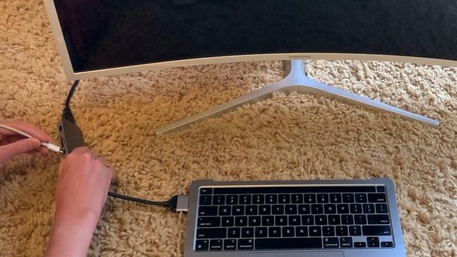 My M1 Macbook Pro Without A Screen?! смотреть онлайн