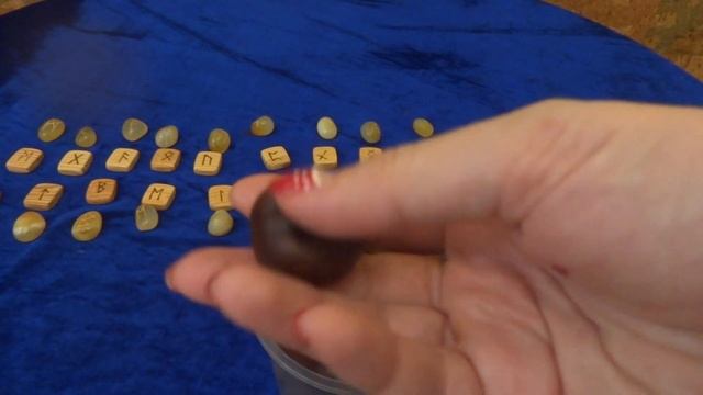 РУНЫ:какой материал лучше?Делюсь скромным опытом.1часть. смотреть онлайн