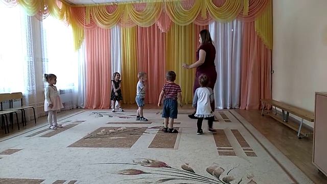 Подвижные игры. Группа кратковременного пребывания. МБДОУ "Детский сад №4". г. Бийск смотреть онлайн