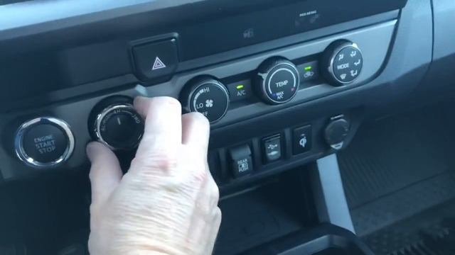 What is Locking Rear Differential Button and what does it do? смотреть онлайн