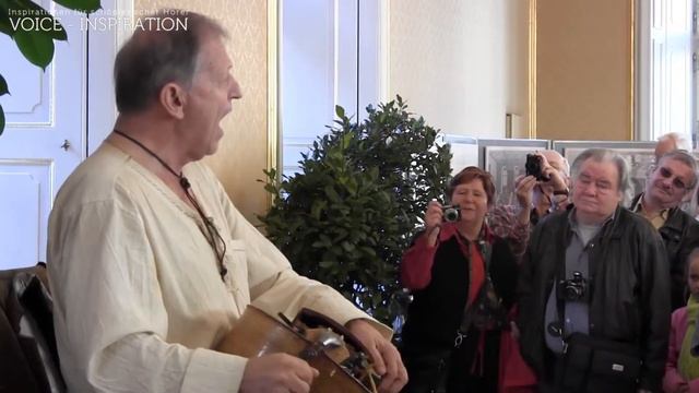 600 JAHRE LANDTAG STEIERMARK - EBERHARD KUMMER singt und spielt live im Rittersaal des Landhauses смотреть онлайн