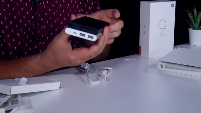 UNBOXING XIAOMI MI 9 SE ESPAÑOL - PRIMERAS IMPRESIONES смотреть онлайн