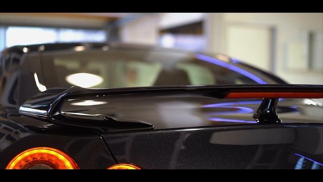 NISSAN GTR R35 GODZILLA Black Edition | 4K смотреть онлайн