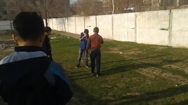 Уличный бой 1 на 1 смотреть онлайн