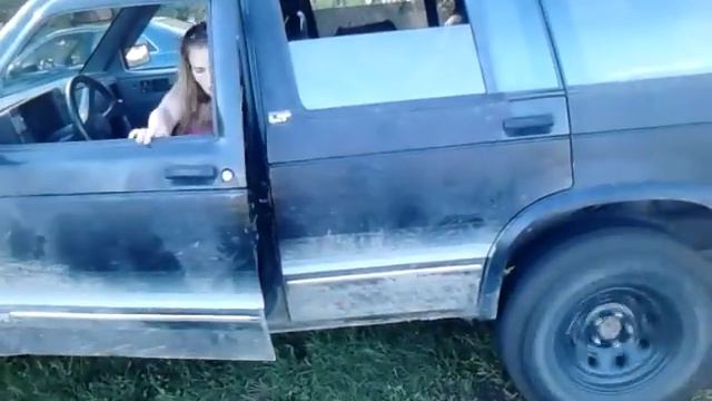 Hot Chick Revving Grass Burnout