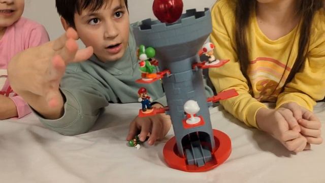 настольная игра Super Mario шаткая башня. Супер Марио. смотреть онлайн