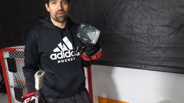 Coach Jeremy Showcases The HockeyShot Dangle Training System смотреть онлайн