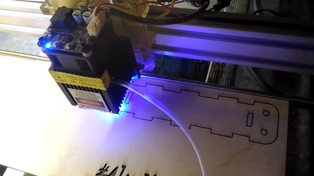 Работа лазерного гравера 7 вт + компрессор смотреть онлайн