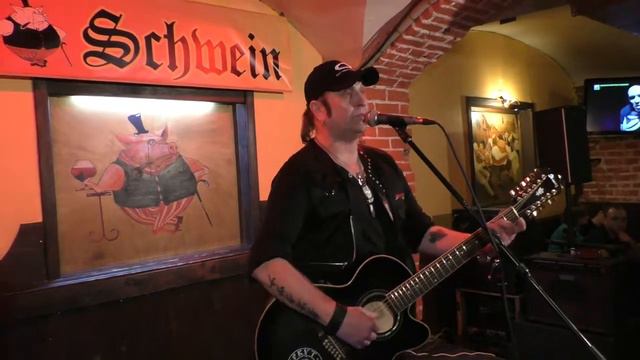 Артур Беркут - "Ты Летящий в Даль Ангел" (Ария) в клубе Швайн 10.03.2017 г. смотреть онлайн