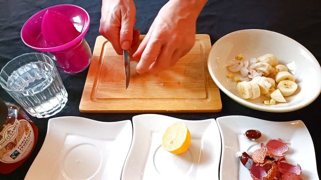 Вот самый популярный напиток из имбиря, банана, личи, лимона и меда