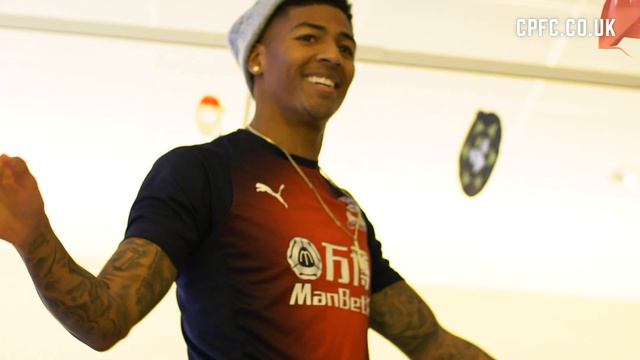 Croydon University Hospital | Van Aanholt, Dann, Holdaway and Watling. смотреть онлайн