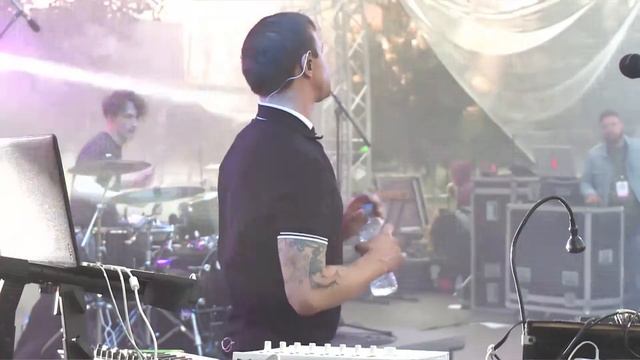 Дельфин   Выступление на VK Fest 2017 СПб 15 июля 2017