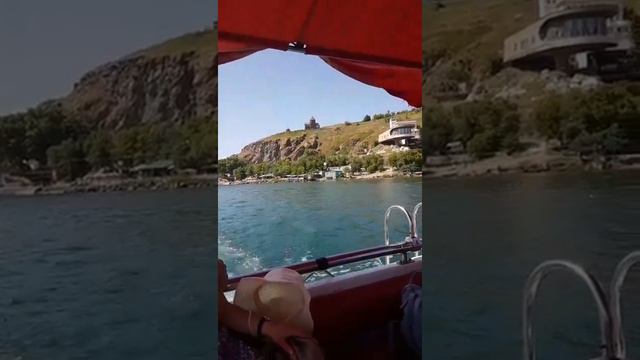 Sevan lake. Озеро Севан. Прогулка на катере смотреть онлайн