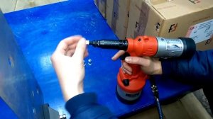 Установка 6-гранной гаечной заклепки М10 в профиль