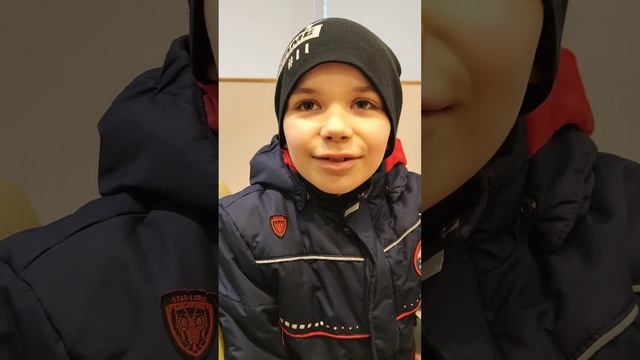 Получил свою первую банковскую карту?А сколько лет было Вам, когда появилась первая карта? смотреть онлайн