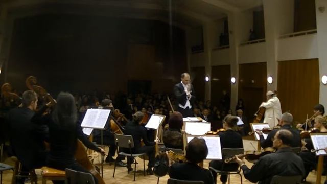 "J'incline ma tête devant Toi" for Violoncello solo and Strings смотреть онлайн