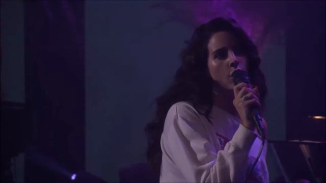 Lana Del Rey - Million Dollar Man - Live 2012 смотреть онлайн