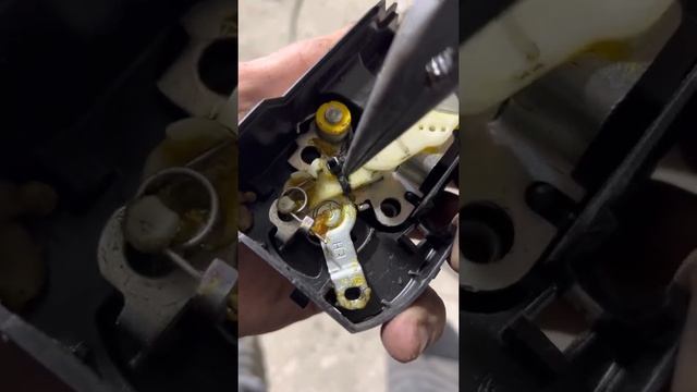 Ремонт замка водительской двери Kia Sportage 3