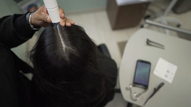 How to Use the HairCamLITE Scalp Microscope смотреть онлайн
