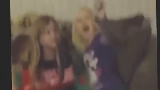 Дети: реакция на плохие подарки к Рождеству смотреть онлайн