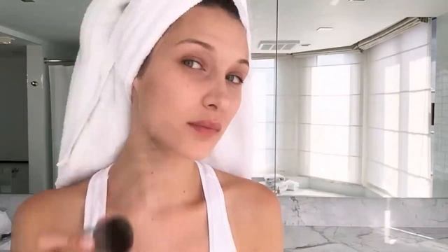 Белла Хадид — макияж после тяжёлых и долгих перелетов смотреть онлайн