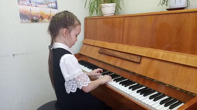 Мартьянова Мария 7 лет, подг. класс, г. Лысьва Пермский край. Е.Гнесина Этюд, Н.Любарский Курочка смотреть онлайн