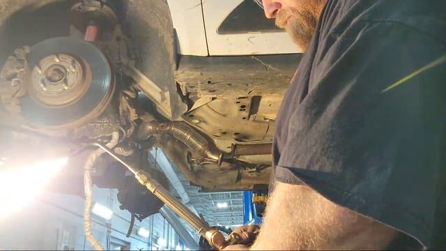 2014 Transit Connect P0420 - Converter REPLACEMENT смотреть онлайн