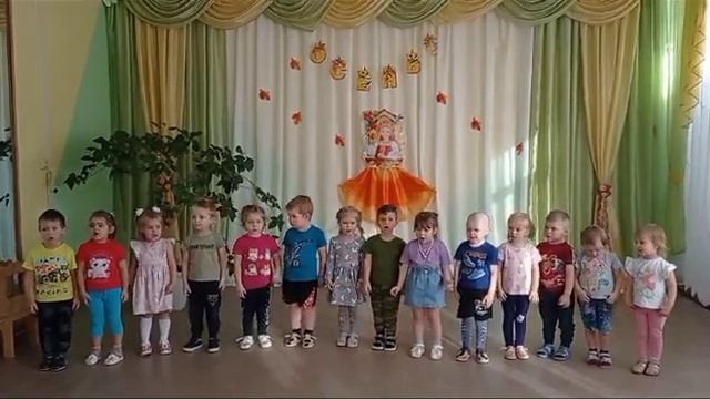 Поздравление для мам (средняя группа) смотреть онлайн