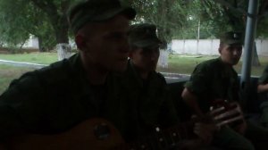 там на суку сидит ворона