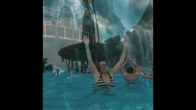 ? Танцы в воде ? dancing in the water Volcano Bay Aquapark Orlando Florida смотреть онлайн