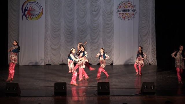 "Под жарким солнцем Андижана" Узбекский танец смотреть онлайн