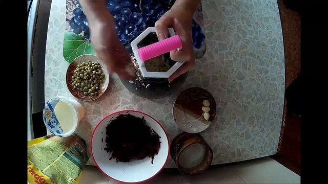Вкусный повседневный салат с вареной свеклой смотреть онлайн