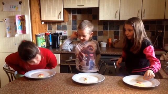 Dinner Winner - Пытаемся накормить Софию