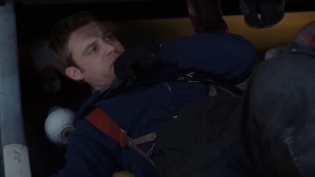 Man gets stuck in bowling alley machinery | Chicago Fire смотреть онлайн