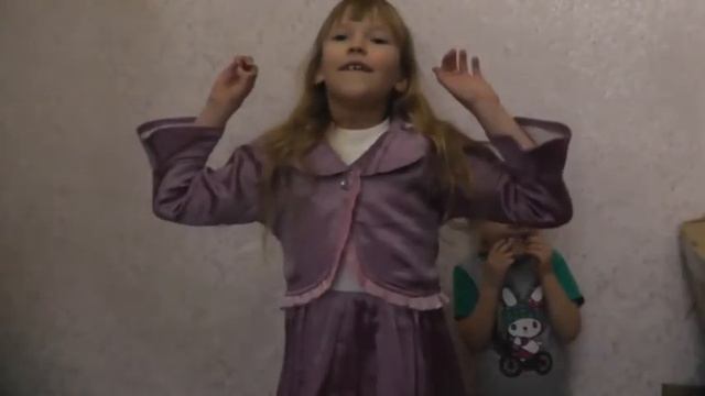 Стихотворение "Помощница" \ Дарья Пашкова смотреть онлайн