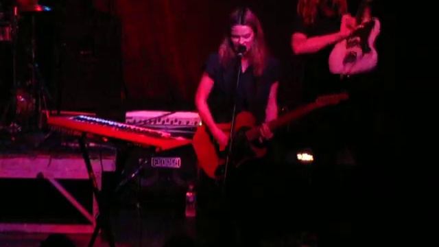 Leisha Hailey - Uh Huh Her смотреть онлайн