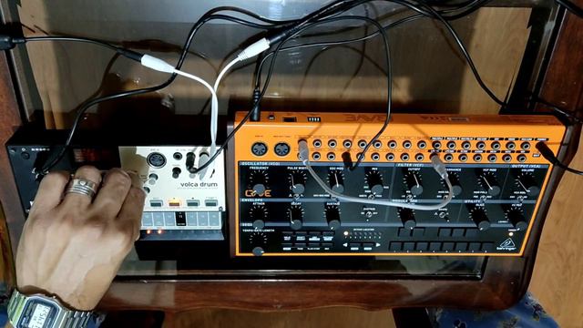 Techno Live Jam #07 Volca Drum + Crave смотреть онлайн