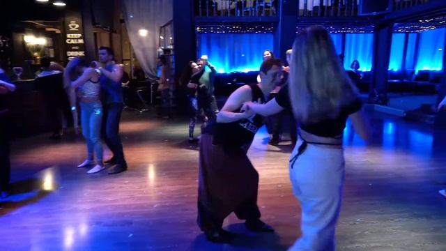 Максим Горбунов и Лиля Невмянова, 2021.04.22 вечеринка у Белки смотреть онлайн